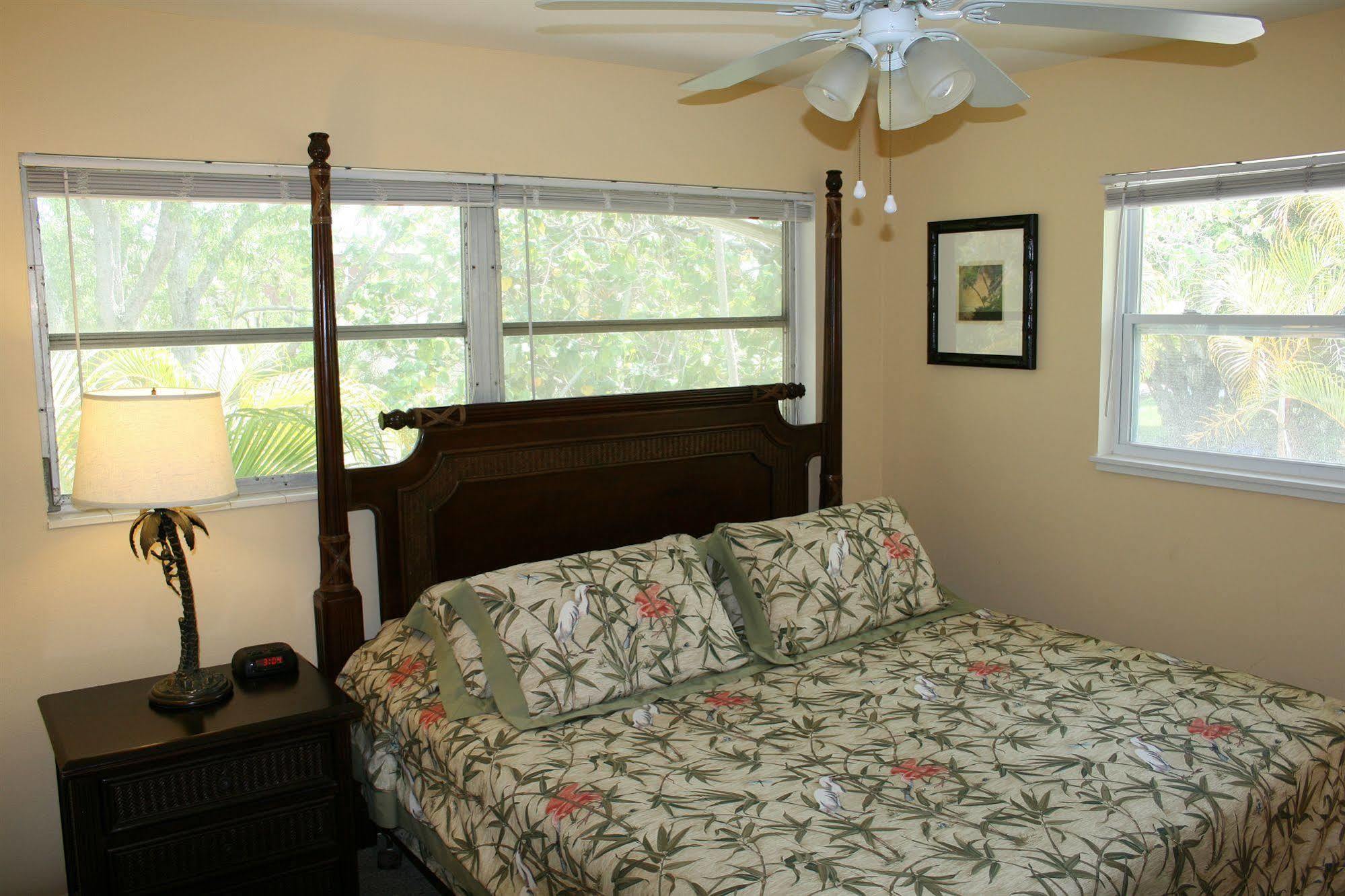 Hidden Harbor Suites Fort Myers Beach Extérieur photo