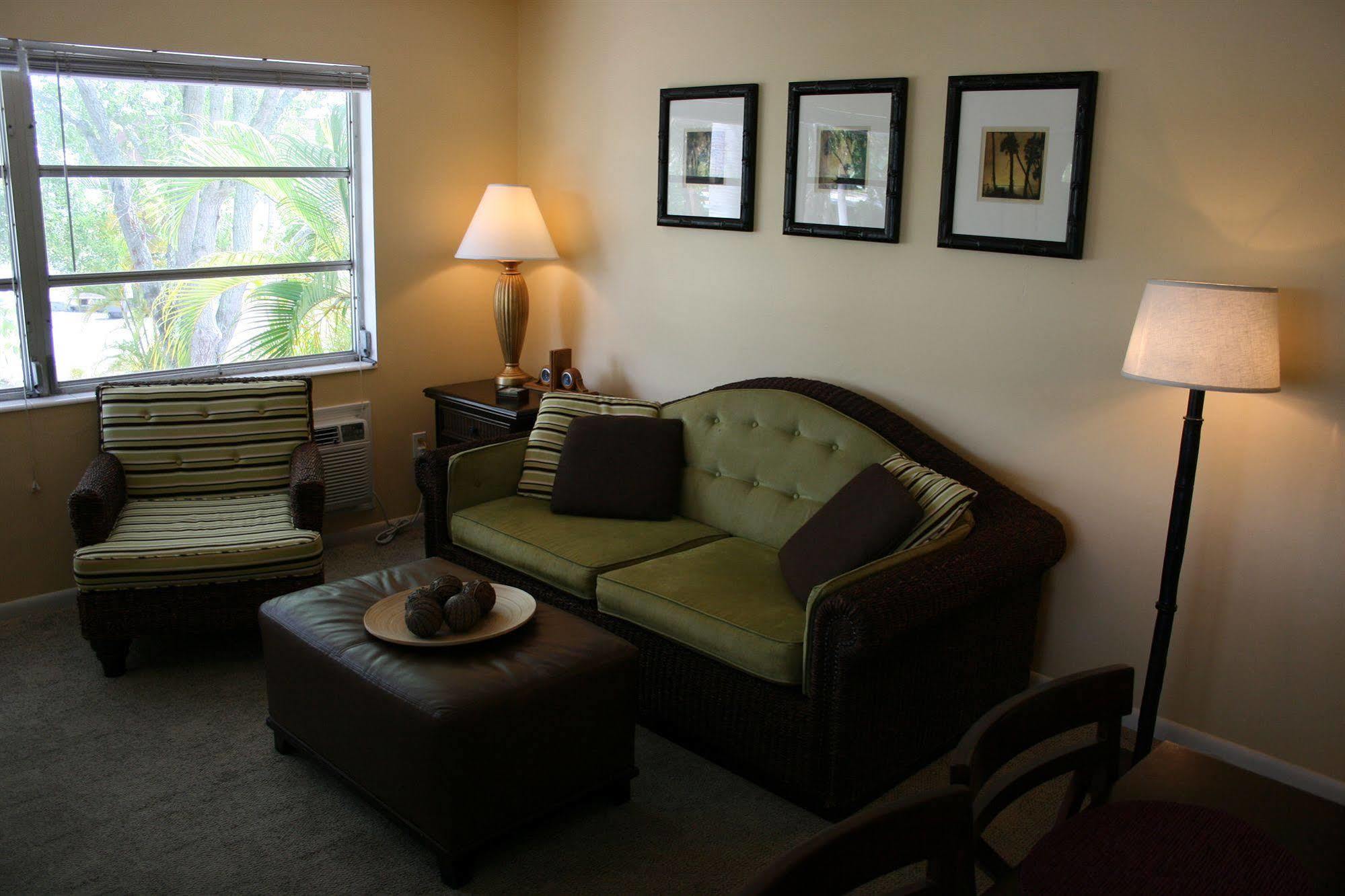 Hidden Harbor Suites Fort Myers Beach Extérieur photo